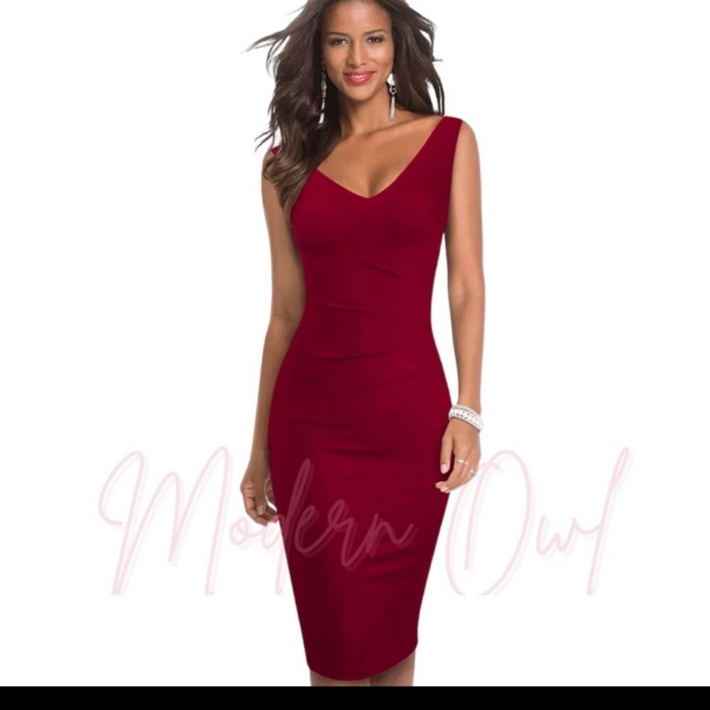 😊3xHP😊 Sleeveless V-neck Bodycon Midi Dress